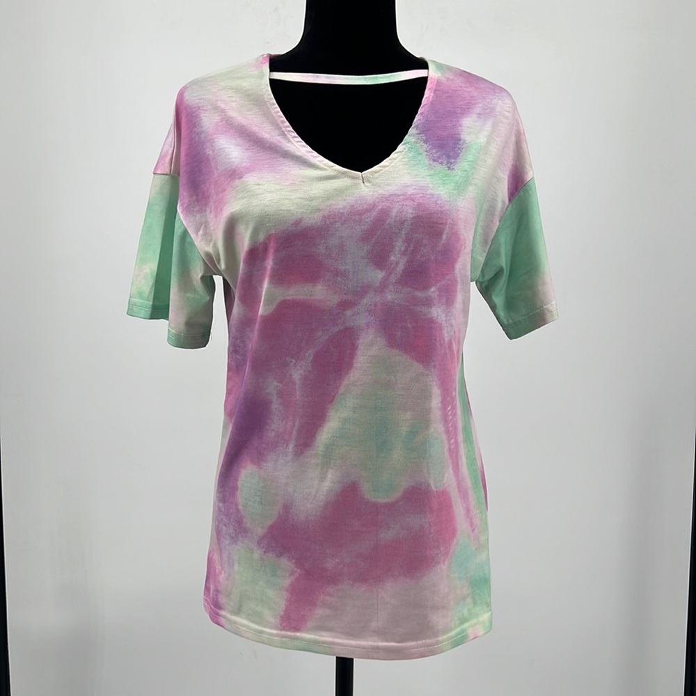 Tie Dyed V-Neck Tee Women's sz. Small